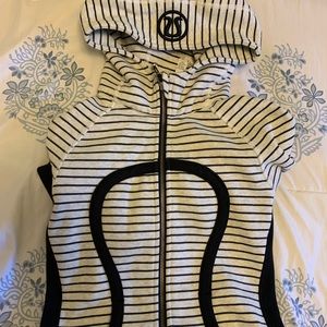 Lulu Lemon sweater